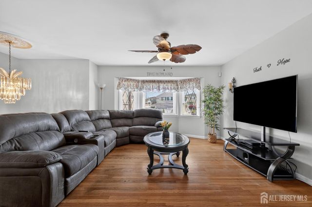 742 Gornik Drive, Perth Amboy, NJ 08861