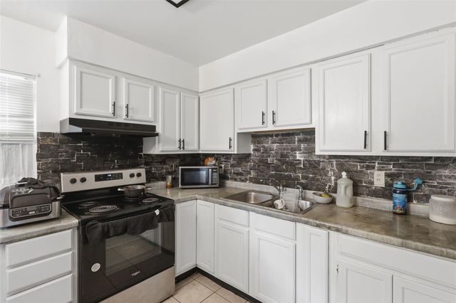 10100 SHADEMOOR DRIVE, Leesburg, FL 34788