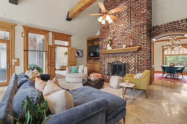 800 Shadow Wood Drive, Edmond, OK 73034