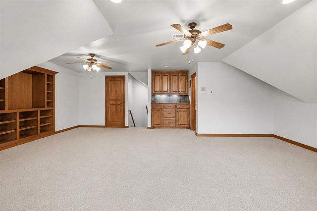 800 Shadow Wood Drive, Edmond, OK 73034