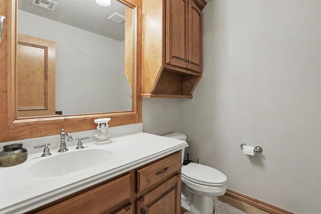 800 Shadow Wood Drive, Edmond, OK 73034