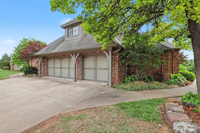 800 Shadow Wood Drive, Edmond, OK 73034