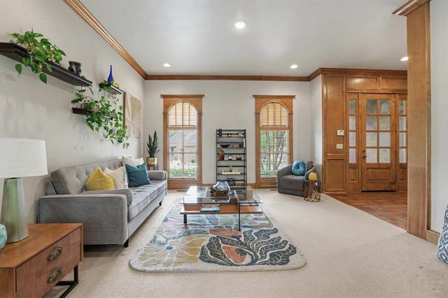 800 Shadow Wood Drive, Edmond, OK 73034