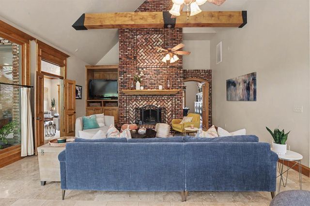 800 Shadow Wood Drive, Edmond, OK 73034