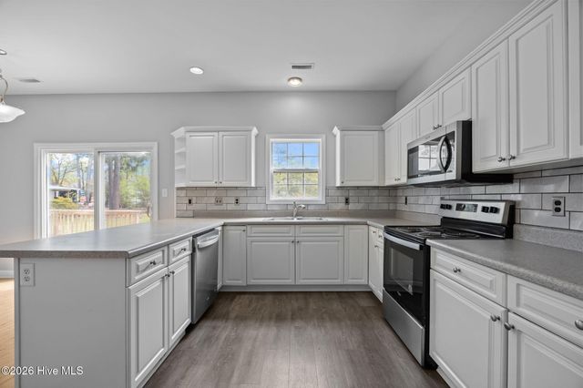 106 Bobwhite Circle, Cape Carteret, NC 28584