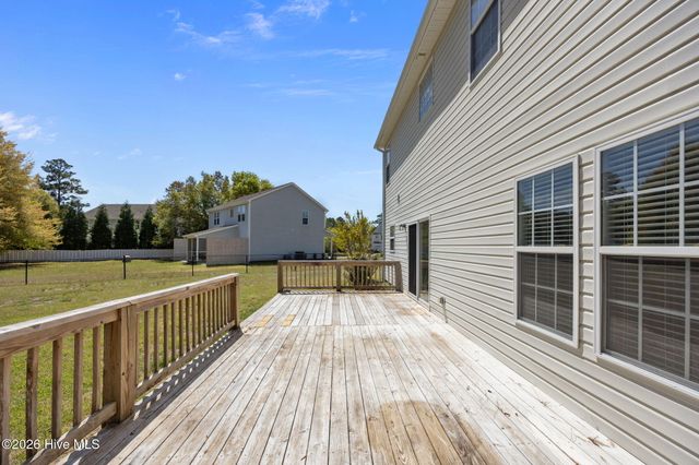 106 Bobwhite Circle, Cape Carteret, NC 28584