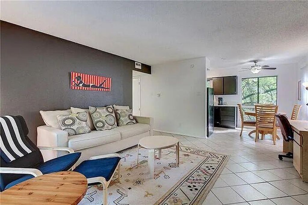6211 Adalee Ave A, Austin, TX 78723