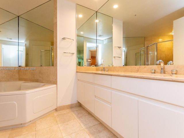 848 Brickell Key Drive 1201, Miami, FL 33131
