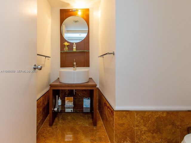 848 Brickell Key Drive 1201, Miami, FL 33131