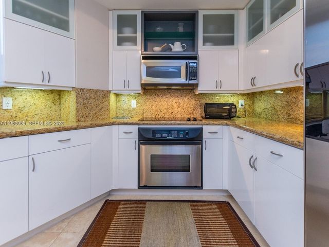 848 Brickell Key Drive 1201, Miami, FL 33131