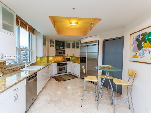 848 Brickell Key Drive 1201, Miami, FL 33131