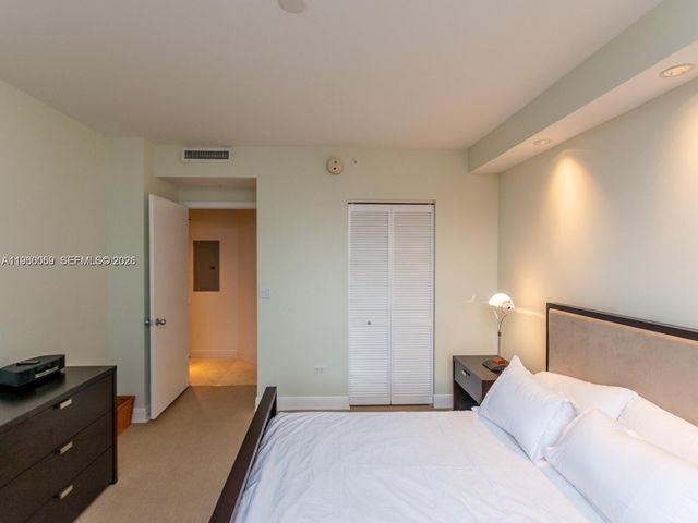 848 Brickell Key Drive 1201, Miami, FL 33131