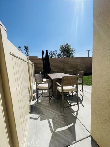 2004 Dewdrop, Upland, CA 91786