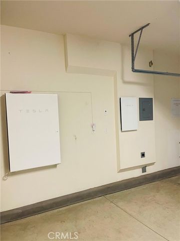 2004 Dewdrop, Upland, CA 91786