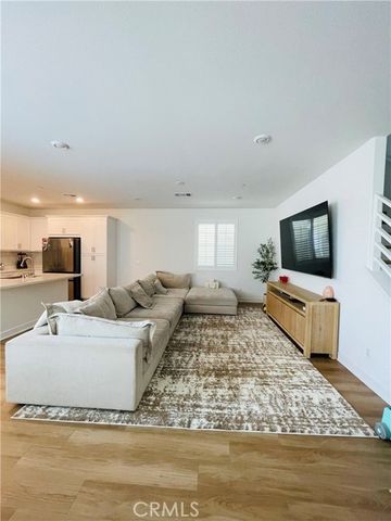 2004 Dewdrop, Upland, CA 91786