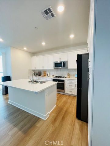 2004 Dewdrop, Upland, CA 91786