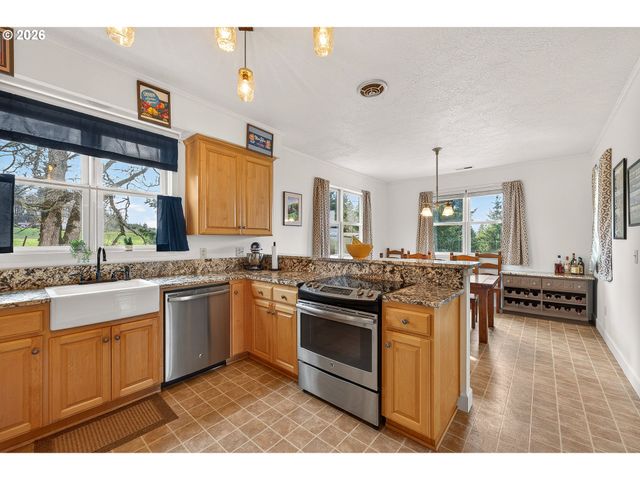 7280 Se EOLA HILLS Rd, Amity, OR 97101