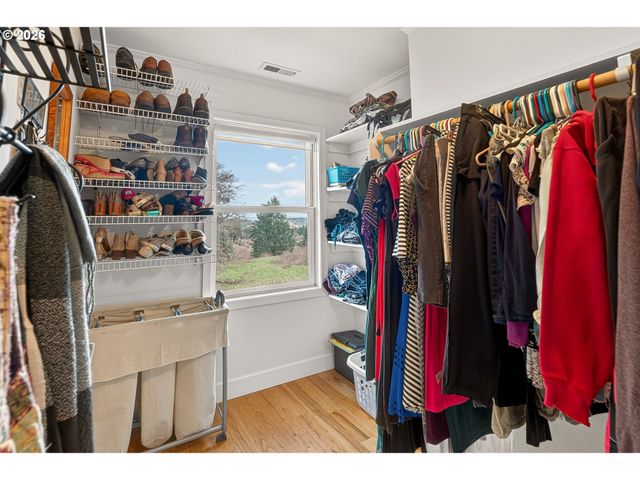 7280 Se EOLA HILLS Rd, Amity, OR 97101