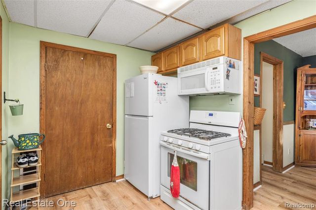 4866 Filer Street, Waterford, MI 48328