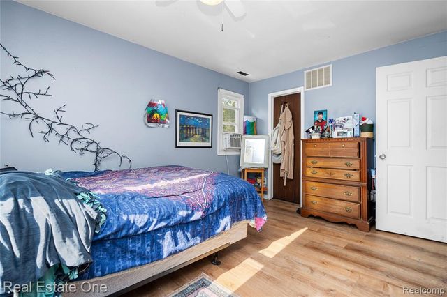4866 Filer Street, Waterford, MI 48328