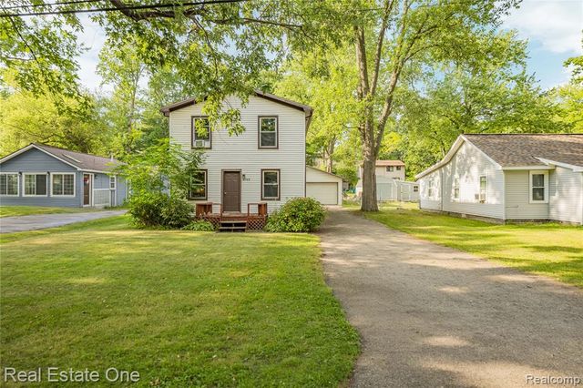 4866 Filer Street, Waterford, MI 48328