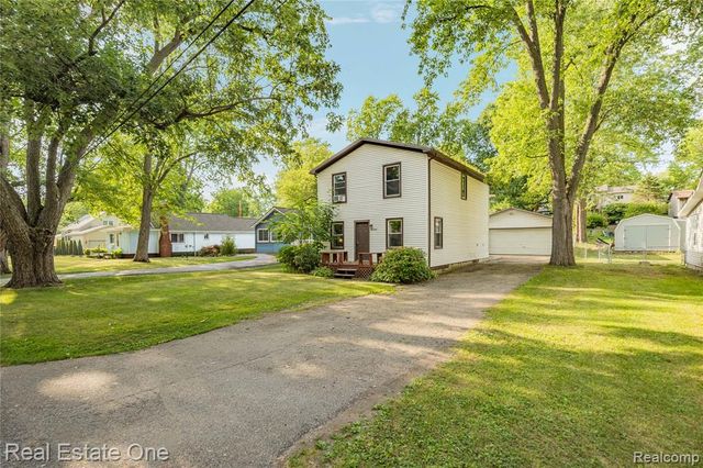4866 Filer Street, Waterford, MI 48328