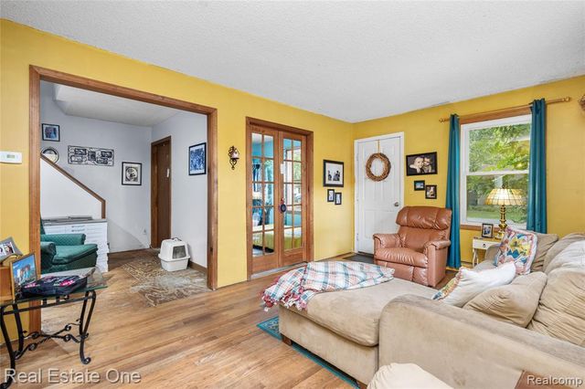 4866 Filer Street, Waterford, MI 48328