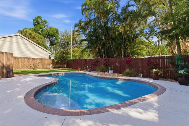 1055 MONTICELLO BOULEVARD N, St Petersburg, FL 33703