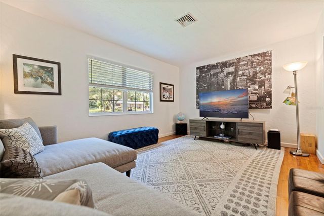1055 MONTICELLO BOULEVARD N, St Petersburg, FL 33703