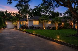 1055 MONTICELLO BOULEVARD N, St Petersburg, FL 33703