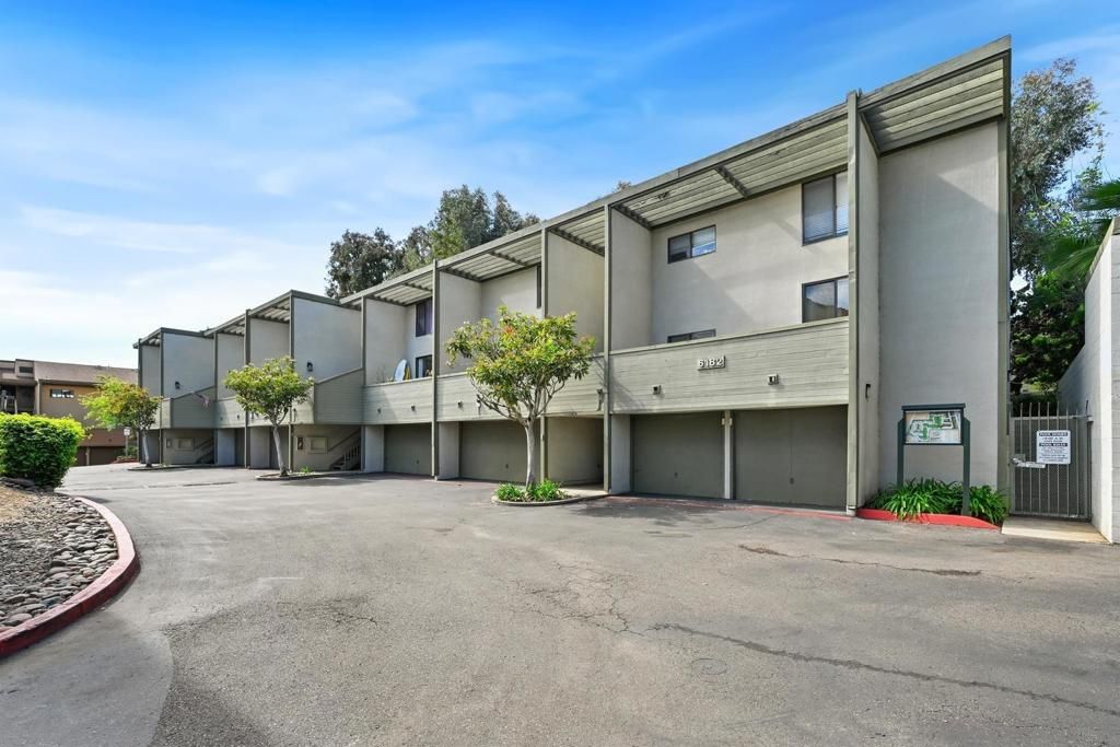 Image 15 of property listing at 6182 Agee St 203, San Diego, CA 92122