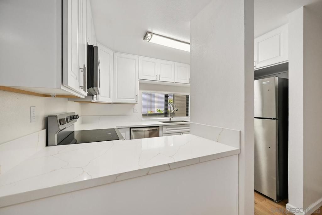 Image 18 of property listing at 6182 Agee St 203, San Diego, CA 92122