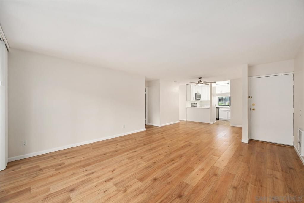 Image 2 of property listing at 6182 Agee St 203, San Diego, CA 92122