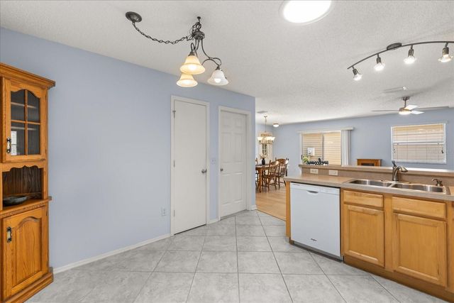 300 VARNVILLE WAY, The Villages, FL 32162