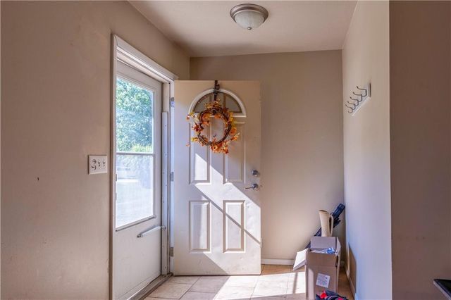 693 E 1450 Road, Lawrence, KS 66046