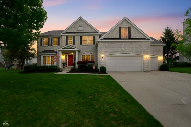 3713 Weather Stone Crossing, Zionsville, IN 46077