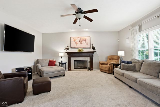 3713 Weather Stone Crossing, Zionsville, IN 46077