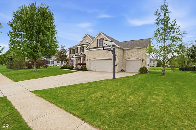 3713 Weather Stone Crossing, Zionsville, IN 46077