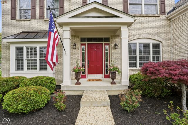 3713 Weather Stone Crossing, Zionsville, IN 46077