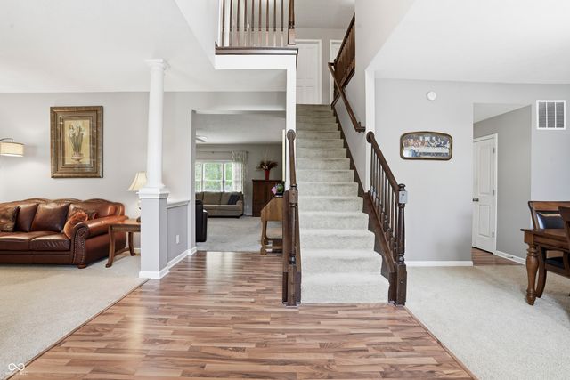 3713 Weather Stone Crossing, Zionsville, IN 46077