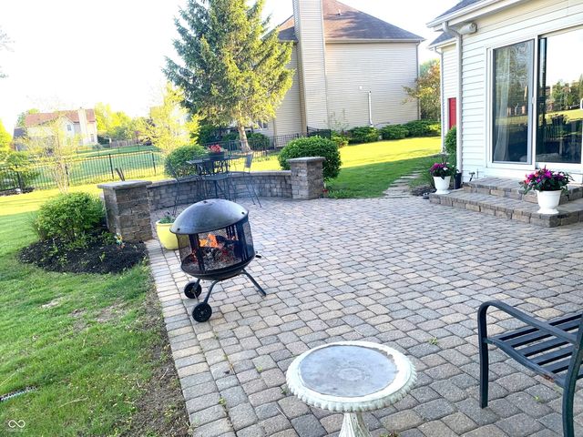 3713 Weather Stone Crossing, Zionsville, IN 46077