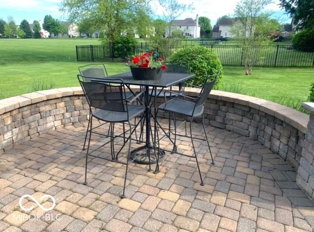 3713 Weather Stone Crossing, Zionsville, IN 46077