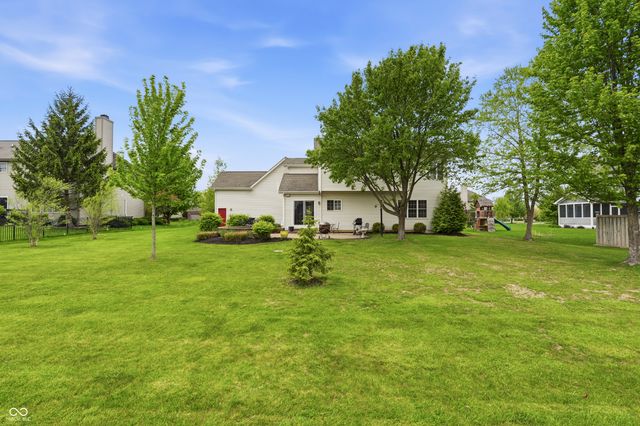 3713 Weather Stone Crossing, Zionsville, IN 46077