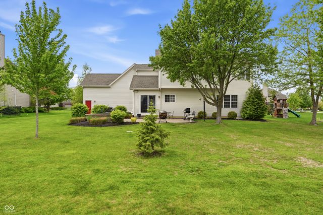 3713 Weather Stone Crossing, Zionsville, IN 46077
