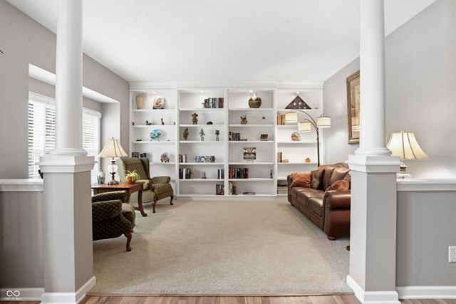 3713 Weather Stone Crossing, Zionsville, IN 46077