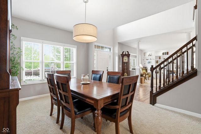 3713 Weather Stone Crossing, Zionsville, IN 46077