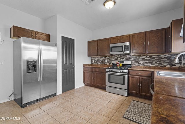 14206 RANIER POINT Drive, El Paso, TX 79938