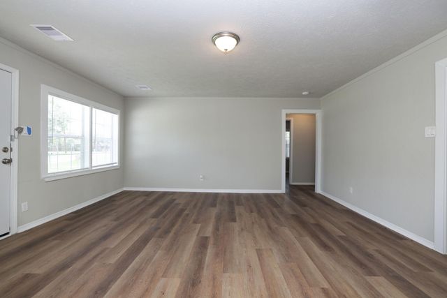 9026 Lake Forest Boulevard, Houston, TX 77078