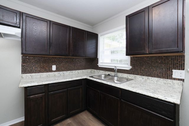 9026 Lake Forest Boulevard, Houston, TX 77078