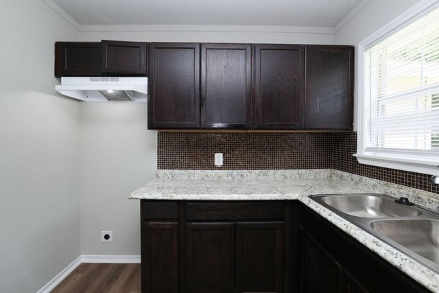 9026 Lake Forest Boulevard, Houston, TX 77078